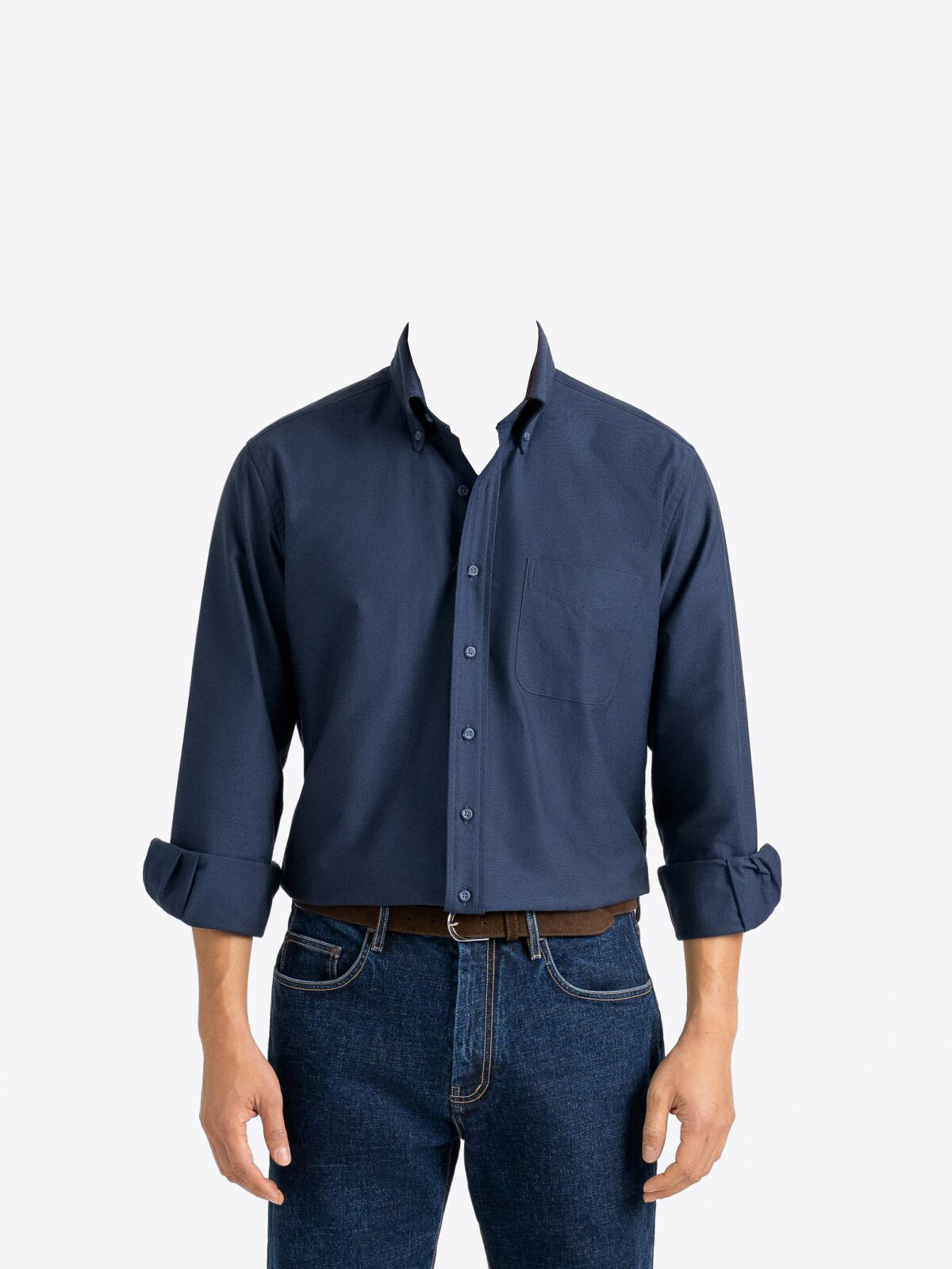 The Clark Oxford Cloth Button Down faded navy (model)